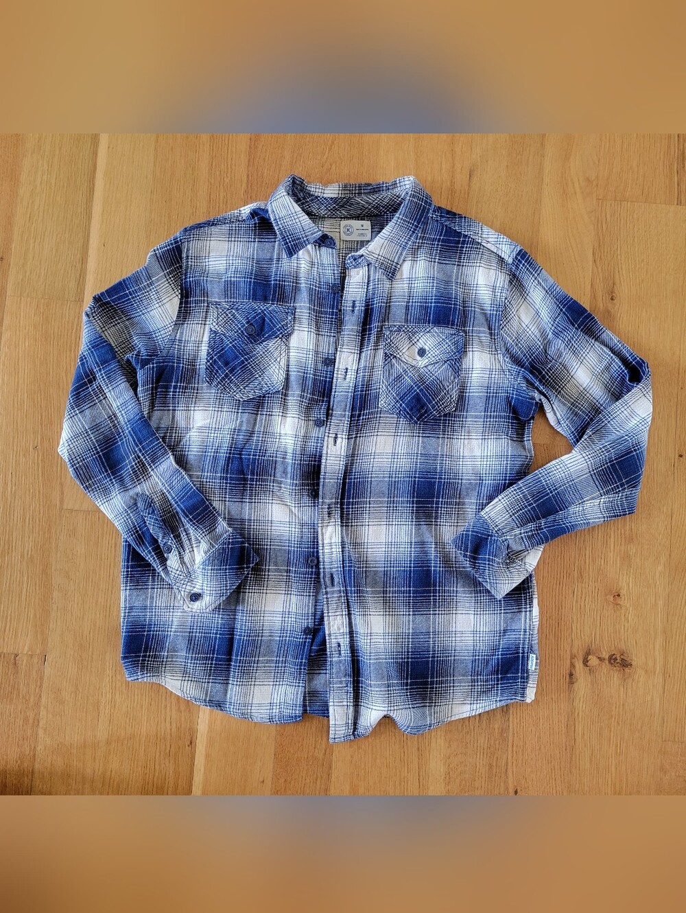 Mens size medium button down shirt